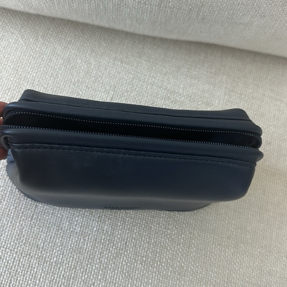 Ferragamo Cosmetic Bag - Picture 4 of 7